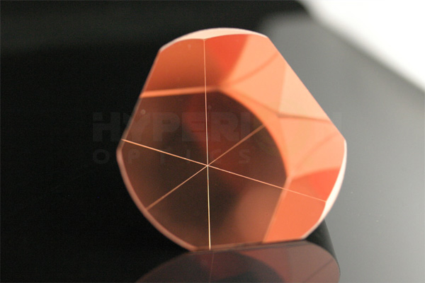 Rétroréflecteurs de cube d'angle
